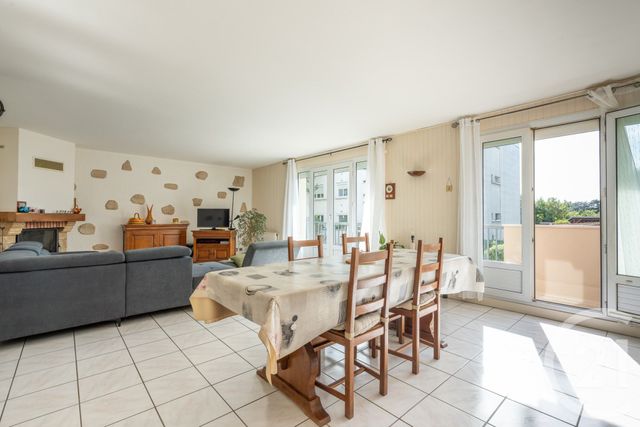Afficher la photo en grand Appartement F5 à vendre - 5 pièces - 112,39 m2 - Villiers Sur Marne - 94 - ILE-DE-FRANCE