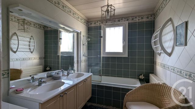 Maison à vendre - 7 pièces - 163,51 m2 - Le Plessis Trevise - 94 - ILE-DE-FRANCE