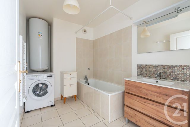Afficher la photo en grand Appartement F3 à vendre - 3 pièces - 72,66 m2 - Villiers Sur Marne - 94 - ILE-DE-FRANCE