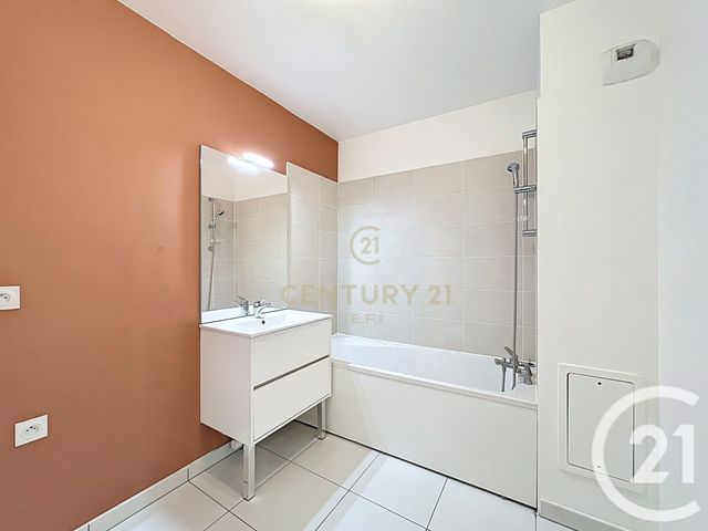 Afficher la photo en grand Appartement F4 à vendre - 4 pièces - 81,50 m2 - Villiers Sur Marne - 94 - ILE-DE-FRANCE