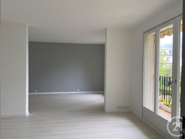 Appartement F4 &agrave; louer - 4 pi&egrave;ces - 93,56 m2 - Le Plessis Trevise - 94 - ILE-DE-FRANCE