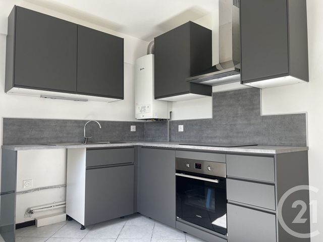 Appartement F3 &agrave; louer - 3 pi&egrave;ces - 65,27 m2 - Le Plessis Trevise - 94 - ILE-DE-FRANCE