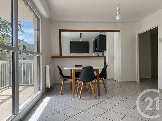 Appartement F3 &agrave; louer - 3 pi&egrave;ces - 65,27 m2 - Le Plessis Trevise - 94 - ILE-DE-FRANCE