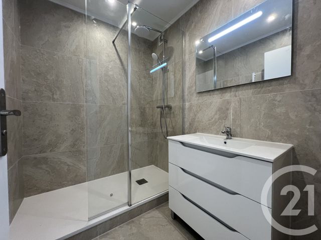 Appartement F3 &agrave; louer - 3 pi&egrave;ces - 65,27 m2 - Le Plessis Trevise - 94 - ILE-DE-FRANCE