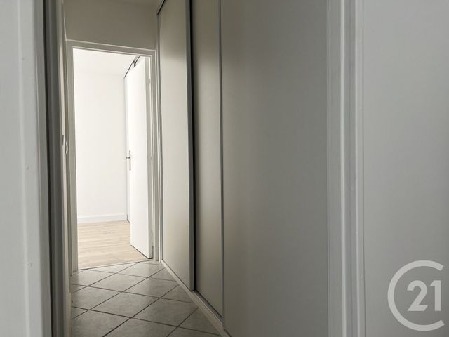 Appartement F3 &agrave; louer - 3 pi&egrave;ces - 65,27 m2 - Le Plessis Trevise - 94 - ILE-DE-FRANCE