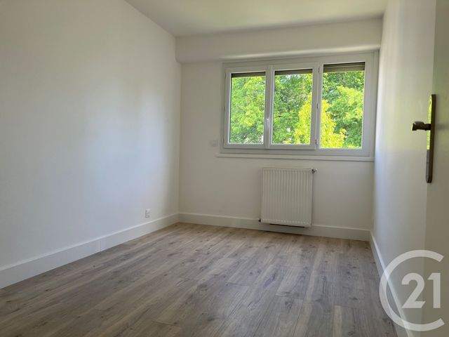 Appartement F3 &agrave; louer - 3 pi&egrave;ces - 65,27 m2 - Le Plessis Trevise - 94 - ILE-DE-FRANCE