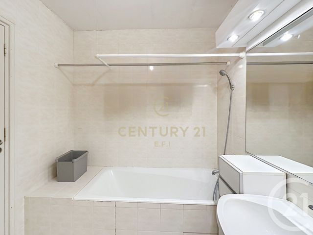 Appartement Duplex &agrave; vendre - 5 pi&egrave;ces - 113,26 m2 - Le Plessis Trevise - 94 - ILE-DE-FRANCE