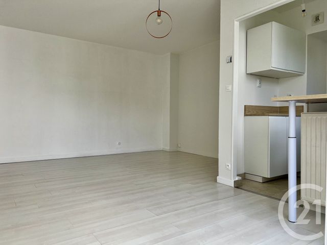 Appartement F2 &agrave; louer - 2 pi&egrave;ces - 39,22 m2 - Villiers Sur Marne - 94 - ILE-DE-FRANCE